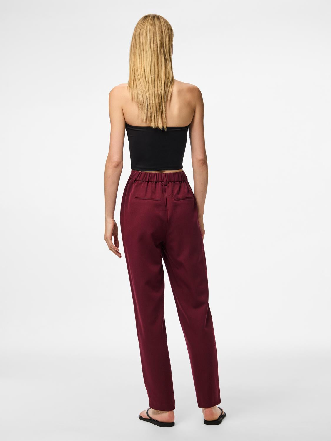 model_shot-back